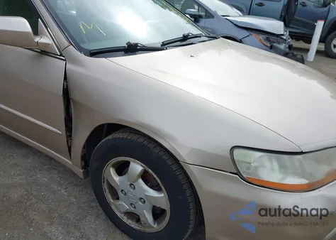 2000 Honda Accord 2.3 Ex z USA, uszkodzony, nr VIN 1HGCG6679YA121052